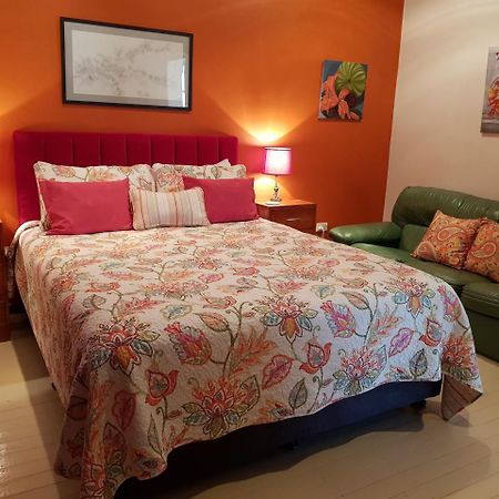 Sonja'S Bed And Breakfast Лайтнинг Ридж Екстериор снимка