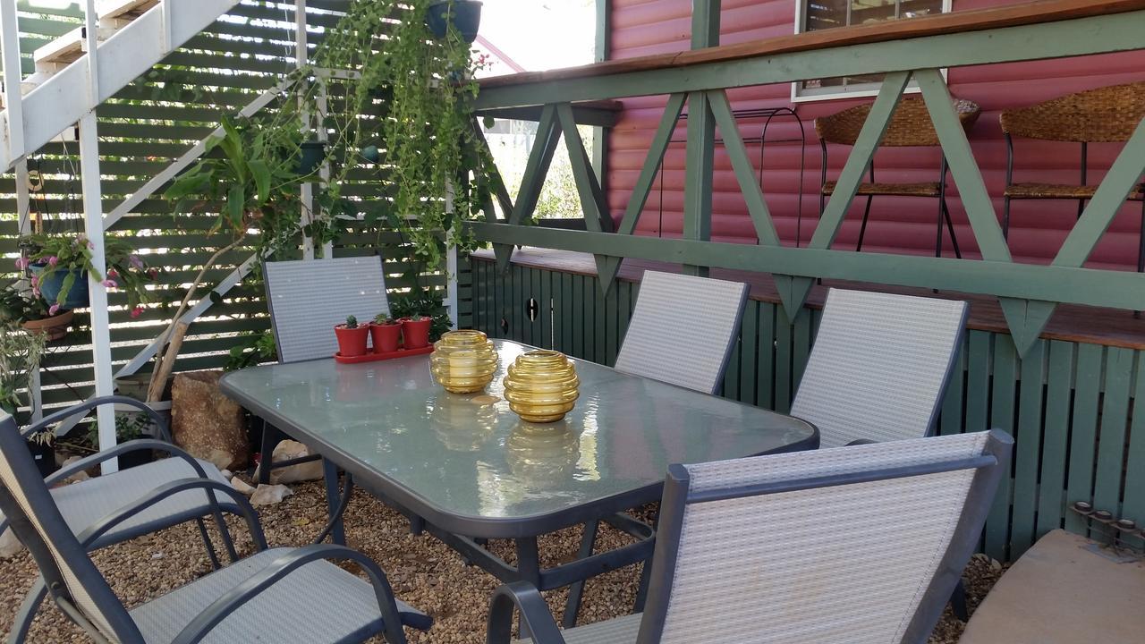 Sonja'S Bed And Breakfast Лайтнинг Ридж Екстериор снимка