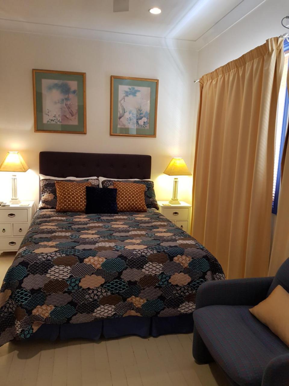 Sonja'S Bed And Breakfast Лайтнинг Ридж Екстериор снимка