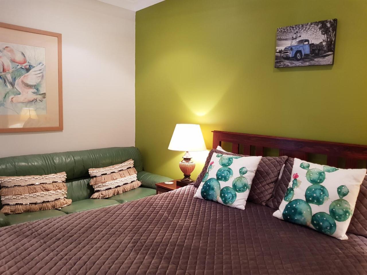 Sonja'S Bed And Breakfast Лайтнинг Ридж Екстериор снимка